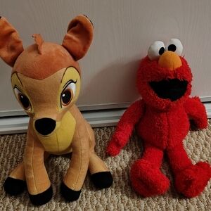 (2) Stuffed Animals